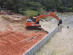 Galvanized Steel Bulkhead Reclamation Project on Lake Livingston
