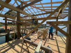 Boathouse on Lake Livingston with a bar and entertainment system
