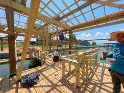 Boathouse on Lake Livingston with a bar and entertainment system